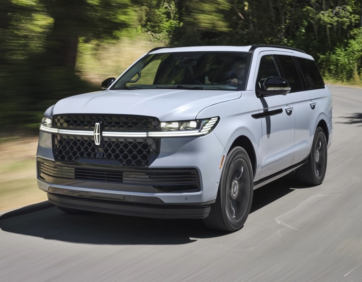Lincoln Navigator in motion during the Lincoln test drive Toronto event